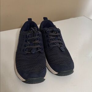 Navy Blue Athletic Sneakers orthofeet